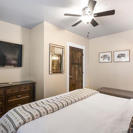 The Yellowstone Hideaway Unit A 웨스트 엘로스톤 외부 사진
