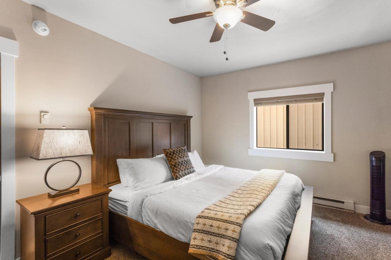 The Yellowstone Hideaway Unit A 웨스트 엘로스톤 외부 사진