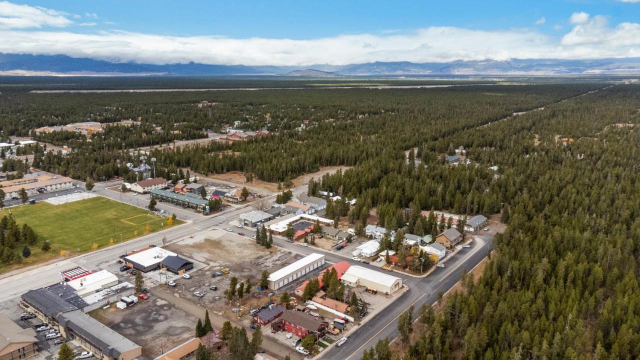 The Yellowstone Hideaway Unit A 웨스트 엘로스톤 외부 사진