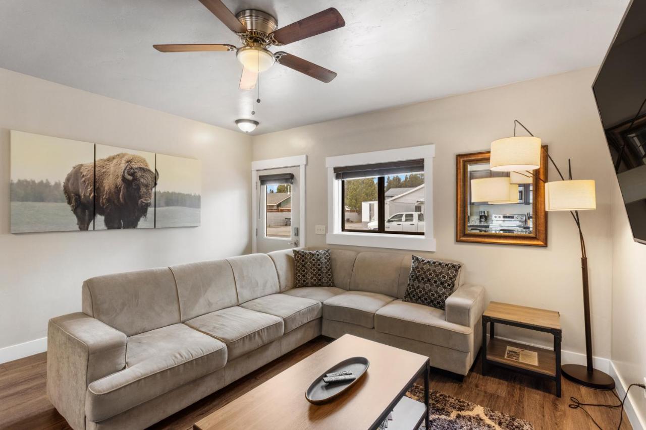 The Yellowstone Hideaway Unit A 웨스트 엘로스톤 외부 사진