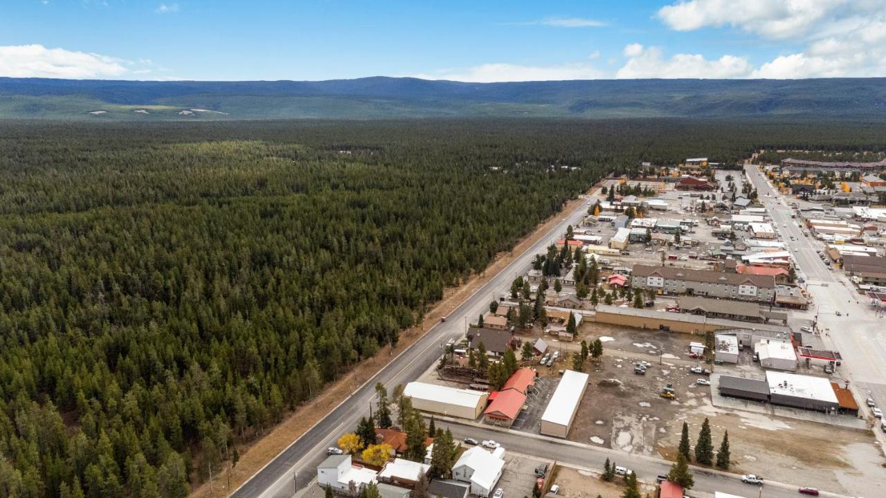 The Yellowstone Hideaway Unit A 웨스트 엘로스톤 외부 사진